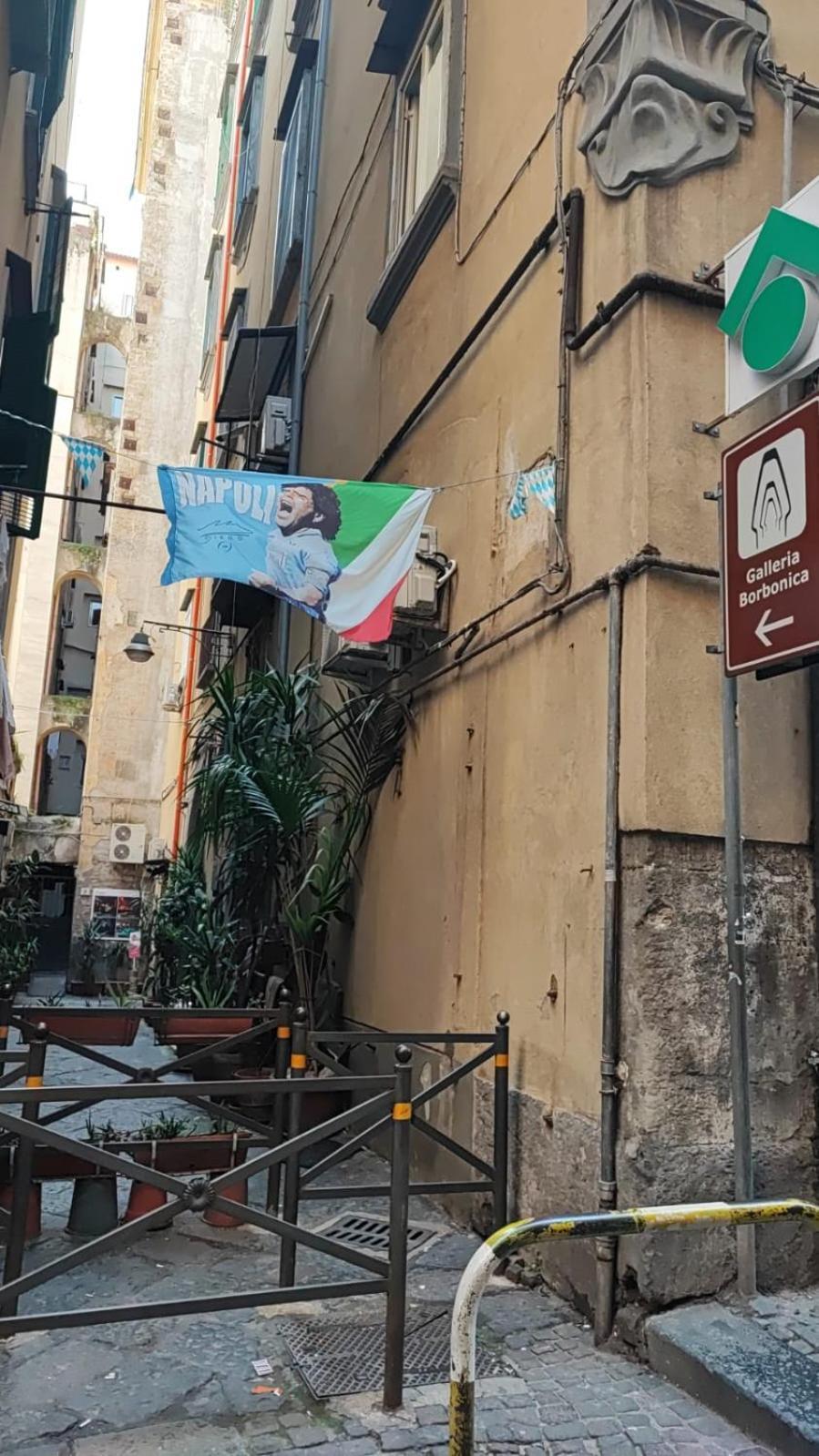 La Chicca Appartamento Intero Nei Quartieri Spagnoli Nápoly Kültér fotó